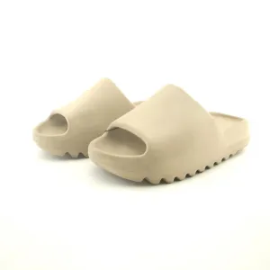 ADIDAS YEEZY SLIDE