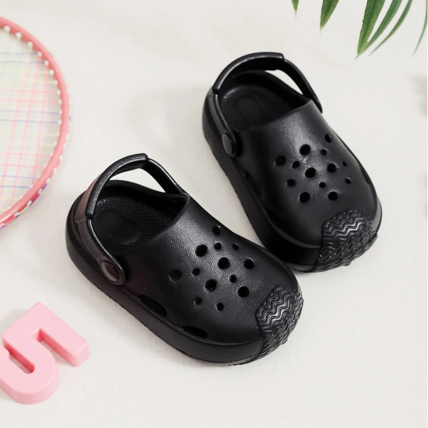 Little Kids Clogs Toddler Girls Boys Sandals Cute Garden Clogs Water Shoes Slip on Beach Pool Slides Slippers