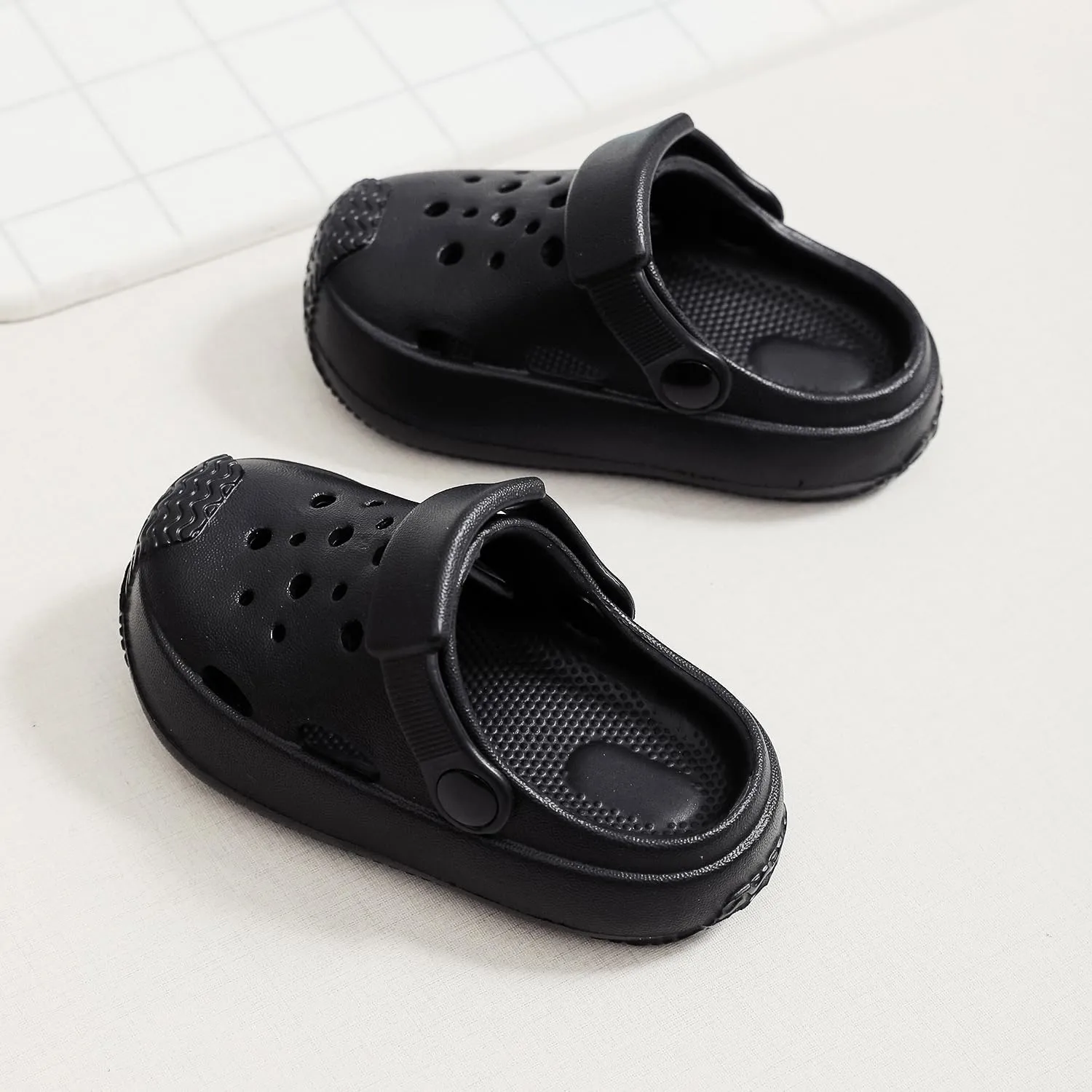 Little Kids Clogs Toddler Girls Boys Sandals Cute Garden Clogs Water Shoes Slip on Beach Pool Slides Slippers