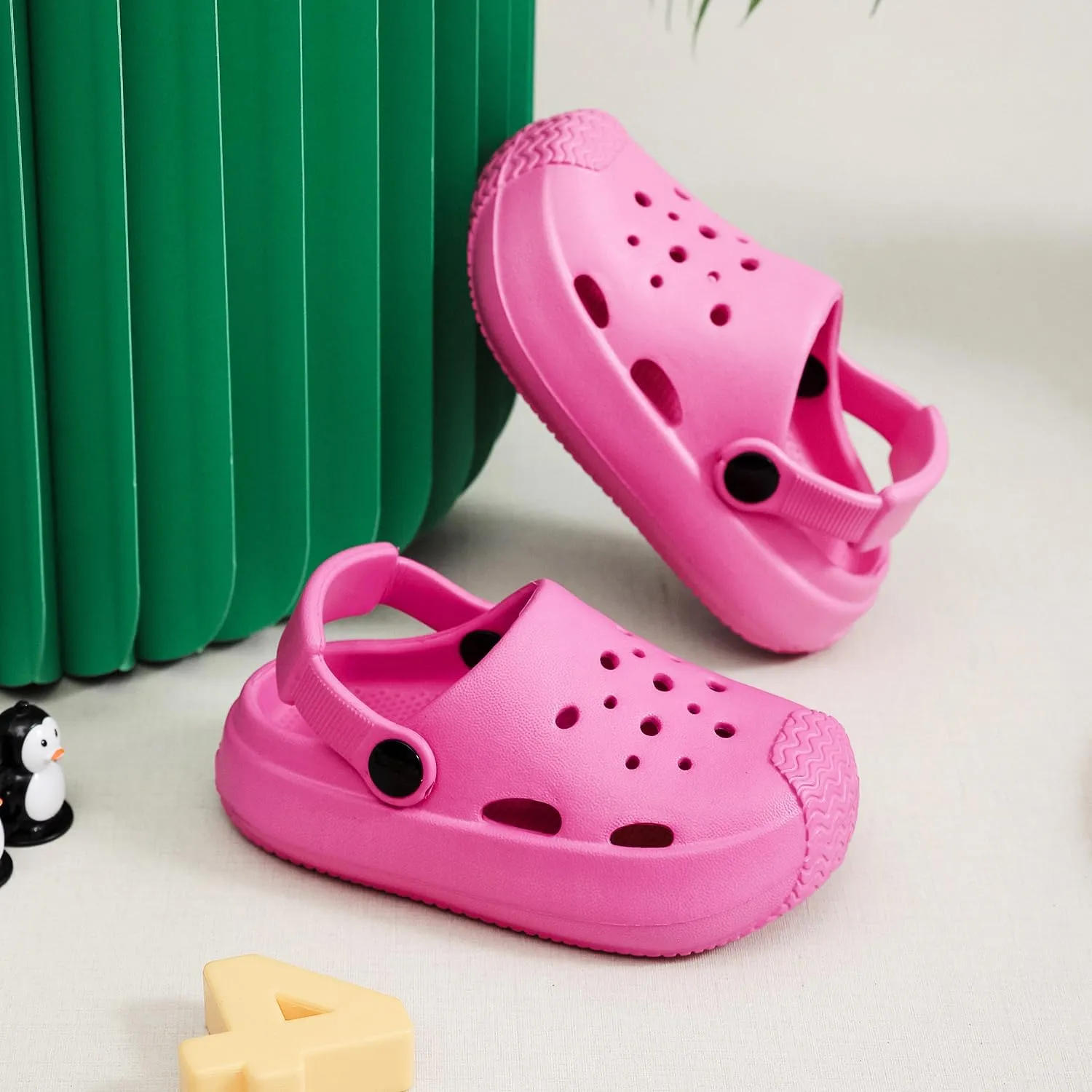 Little Kids Clogs Toddler Girls Boys Sandals Cute Garden Clogs Water Shoes Slip on Beach Pool Slides Slippers