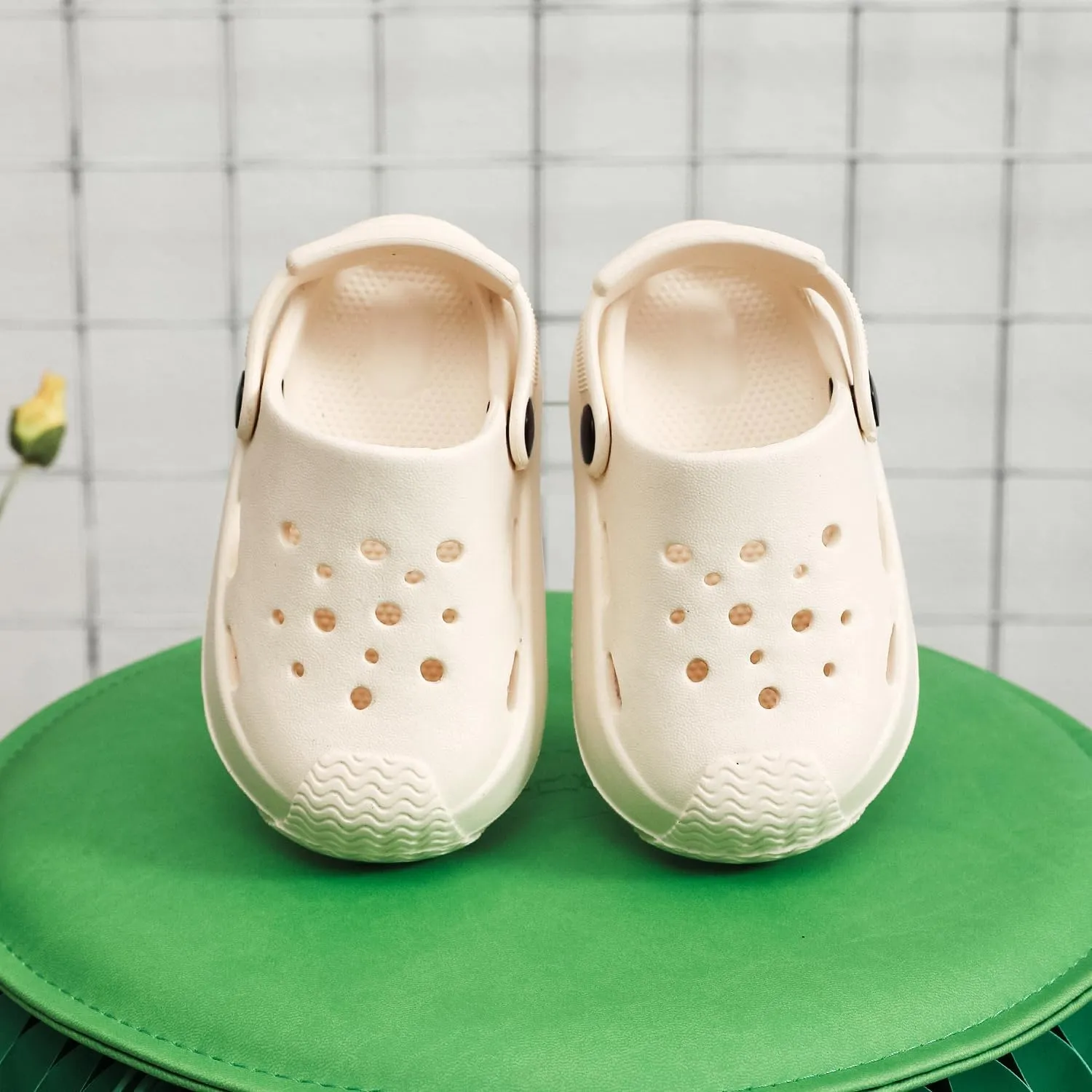 Little Kids Clogs Toddler Girls Boys Sandals Cute Garden Clogs Water Shoes Slip on Beach Pool Slides Slippers